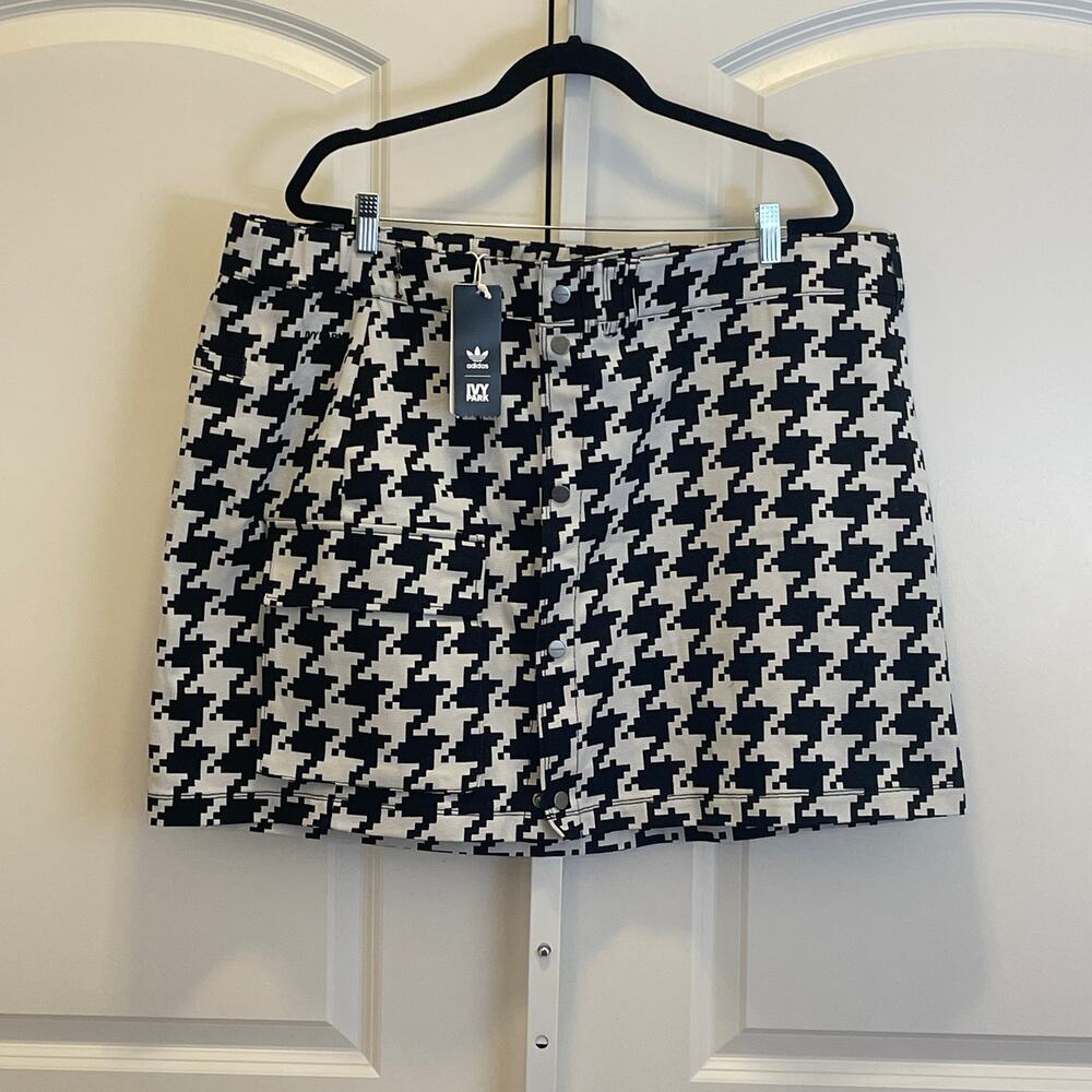 NWT Ivy Park/Adidas Houndstooth Skirt - Women Size 3X - Black & White